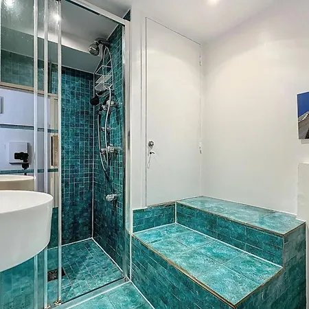 Modern 1br Flat In Center Prime Location