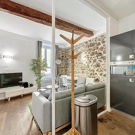 Apartment Modern 1br Flat In Center Prime Location *